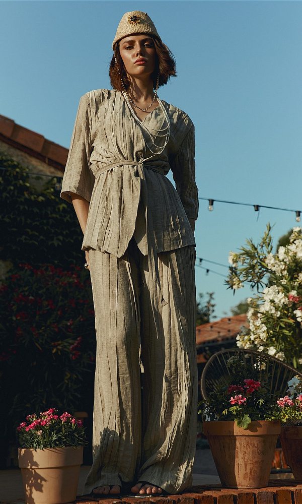 Женщинам Женщинам